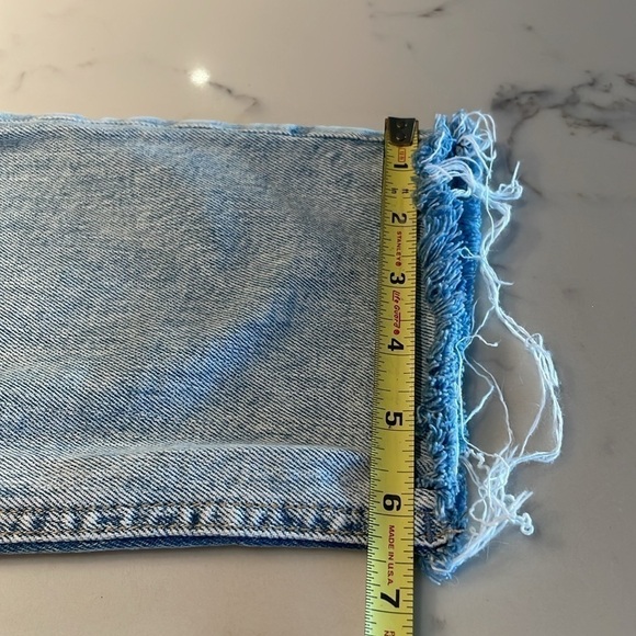 Old Navy Sky-Hi straight leg jean / size 2 - Picture 11 of 11
